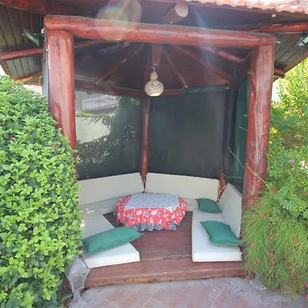 Lazy Duck Villa *